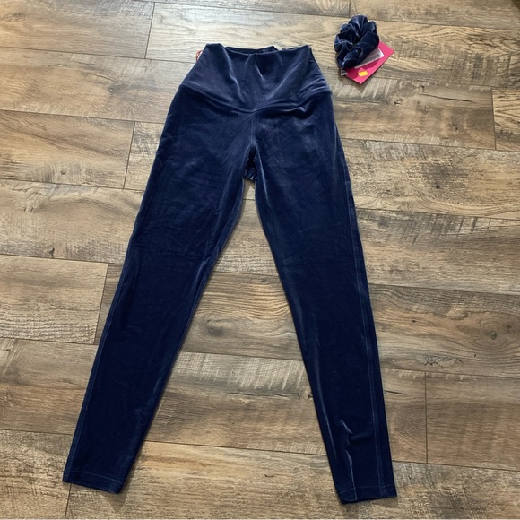 Shefit Velour Leggings - Picture 5 of 11